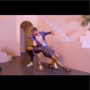 Selling this infamous moment / black & sequence